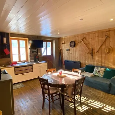 Authentique De Colpoteur Appartement Albiez-Montrond