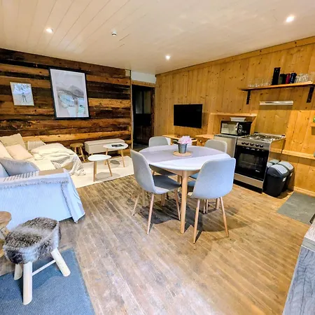 Le Refuge De Marius - De Colpoteur * Albiez-Montrond